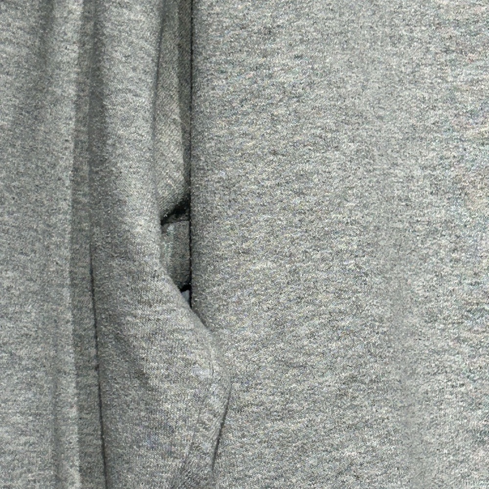 Champion Men’s Crewneck Sweatshirt - Size M - Gray Logo Pullover, Authentic - Picture 5 of 7
